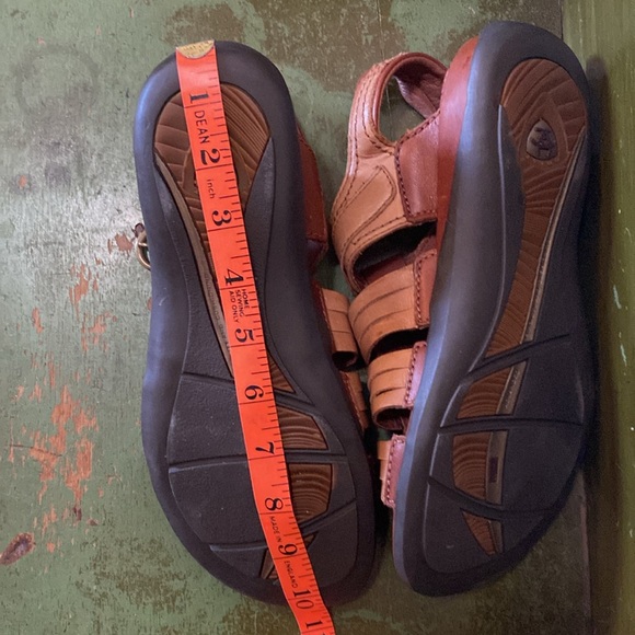 Ariat sandals- cute, like new! Women’s US- Size- 8.5. - Picture 13 of 13